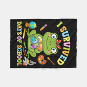 I Survived Six Seven Days Of School Cute Frog Stud Fleece Deken (Voorkant (Horizontaal))