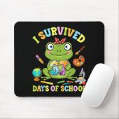 I Survived Six Seven Days Of School Cute Frog Stud Muismat (Met muis)