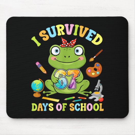I Survived Six Seven Days Of School Cute Frog Stud Muismat (Voorkant)