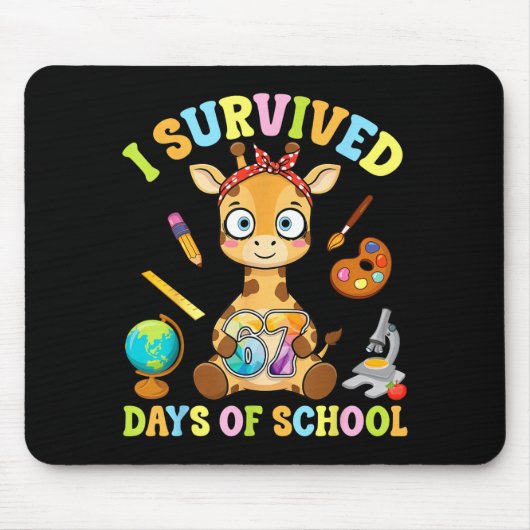 I Survived Six Seven Days Of School Cute Giraffe S Muismat (Voorkant)