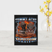 I Survived Today's Tummy Ache Funny Silly Cat Meme Kaart (Gele Bloem)