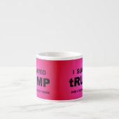 I Survived tRUMP Espresso Kop (Voorkant)