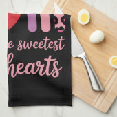 I Teach The Sweetest Hearts Rainbow Teacher Theedoek (Quarter Fold)