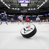 "I ❤️ USA" HOCKEY PUCK