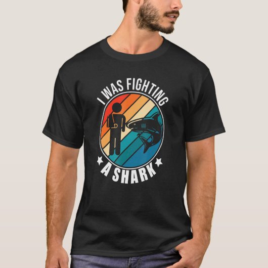 I Was Fighting A Shark   Broken Arm Fracture T-shirt (Voorkant)