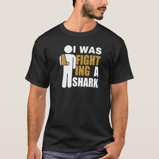 I Was Fighting A Shark  Broken Arm Fracture T-shirt (Voorkant)