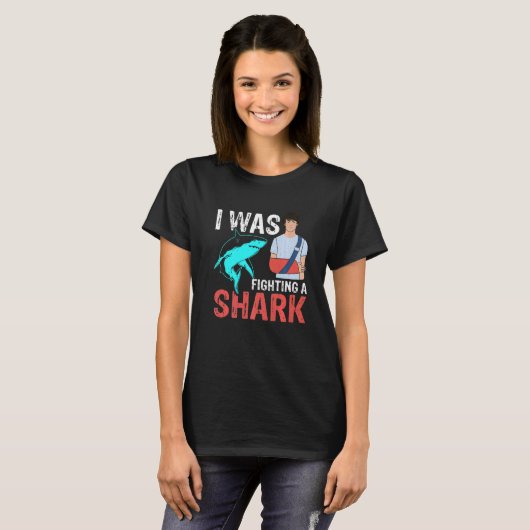I Was Fighting A Shark  Broken Bones  2 T-shirt (Voorkant volledig)