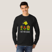 I Wet My Plants  Smiling Plants and Watering Can T-shirt (Voorkant volledig)