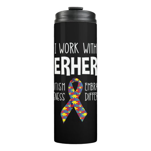 I Work With Superheroes -- Autism Awareness -- Emb Thermosbeker (Voorkant)