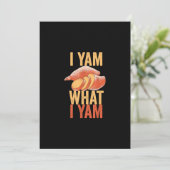 I Yam What I Yam Funny Thanksgiving Sweet Potato J Feestdagenkaart (Staand voorkant)