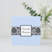 Ice Blue Damask Monogram Wedding Invitation Kaart (Staand voorkant)