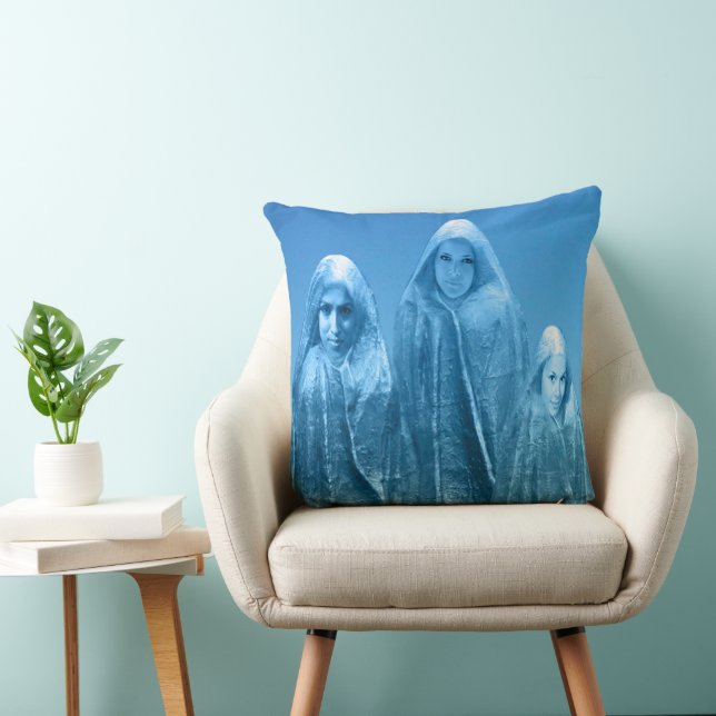 Ice Blue Sky Poster Sierkussen (Stoel)