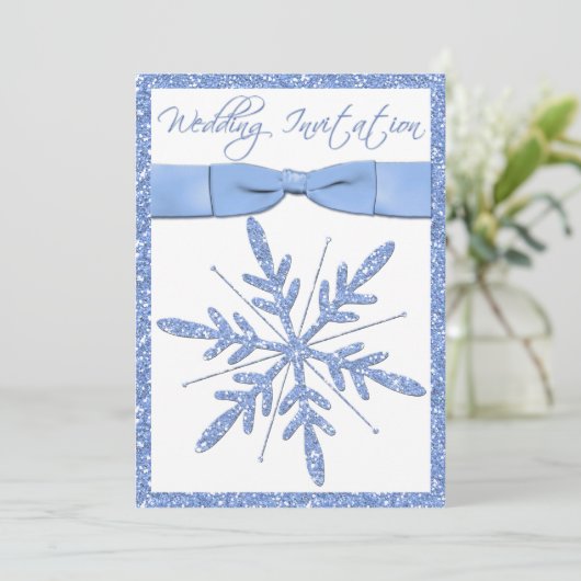 Ice Blue Sneeuwvlok bruiloft uitnodiging (Staand voorkant)