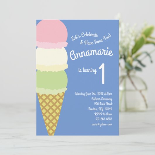 Ice Cream 1e Verjaardag Schattigee Uitnodigingen (Staand voorkant)