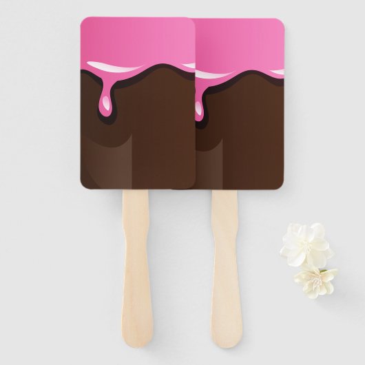 Ice Cream Bar met aardbeientop Handwaaier (Voorkant en achterkant)