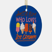 Ice Cream Boy heeft een popsikel, een jongen die e Keramisch Ornament (Rechts)