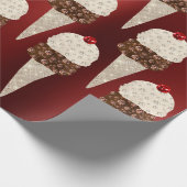 Ice Cream Chocolade Metallic Bourgogne Ruby Ivory Cadeaupapier (Hoek)