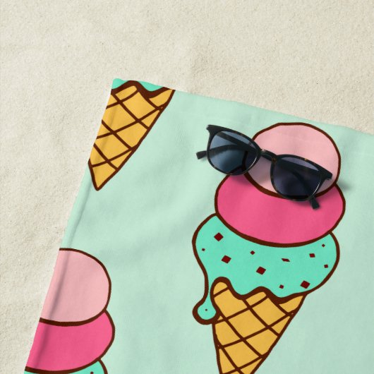 Ice Cream Cone Beach Towel Cadeau Strandlaken (In situ)