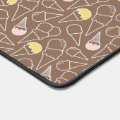 Ice Cream Cone Pattern on Brown Bureaumat (Hoek)
