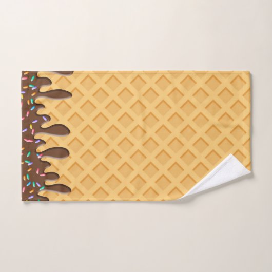 Ice Cream Cone with Driving Frosting & Sprinkles Bad Handdoek (Handdoek)