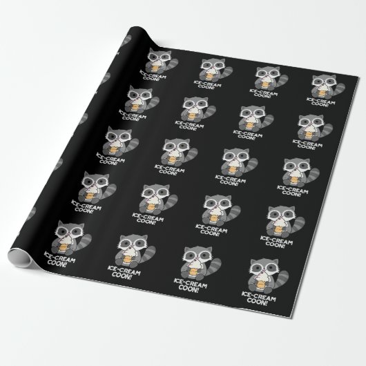 Ice Cream Coon Funny Animal Racoon Pun Dark BG Cadeaupapier (Uitgerold)