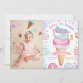 Ice Cream Donut Hier is de Scoop Verjaardag Foto Kaart (Voorkant)