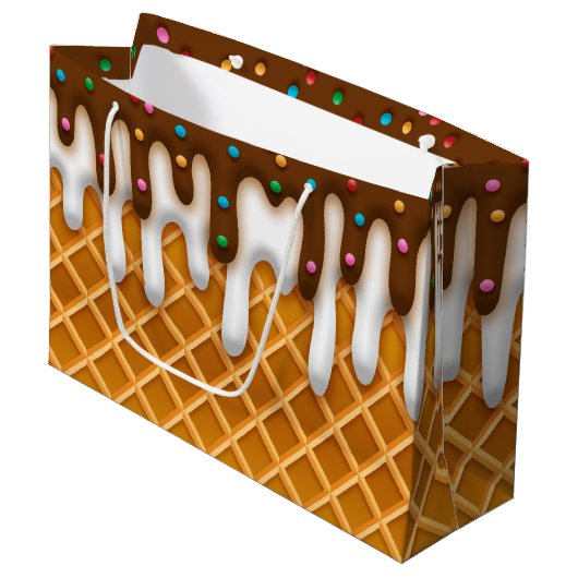 Ice Cream Drip Waffle Cone Chocolate and Vanilla Groot Cadeauzakje (Voorkant Gekanteld)