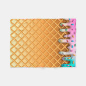Ice Cream Drip Waffle Cone Pink With Sprinkles Fleece Deken (Voorkant (Horizontaal))