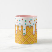 Ice Cream Drip Waffle Cone with Sprinkles Mok (Midden)
