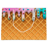 Ice Cream Drip Waffle Roze met sprinken Groot Cadeauzakje (Voorkant)