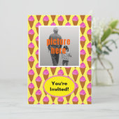 Ice Cream Geel Roze Bruin Verjaardagsfeest Event Kaart (Staand voorkant)