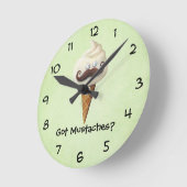 Ice Cream met Mustaches Ronde Klok (Hoek)