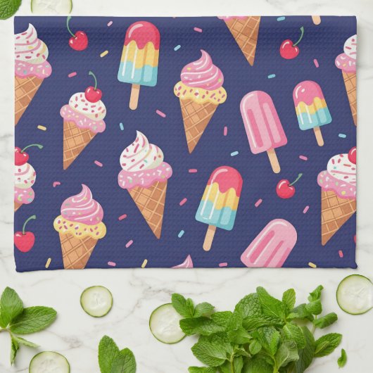 Ice cream, popsicles and cherries pattern theedoek (Gevouwen)