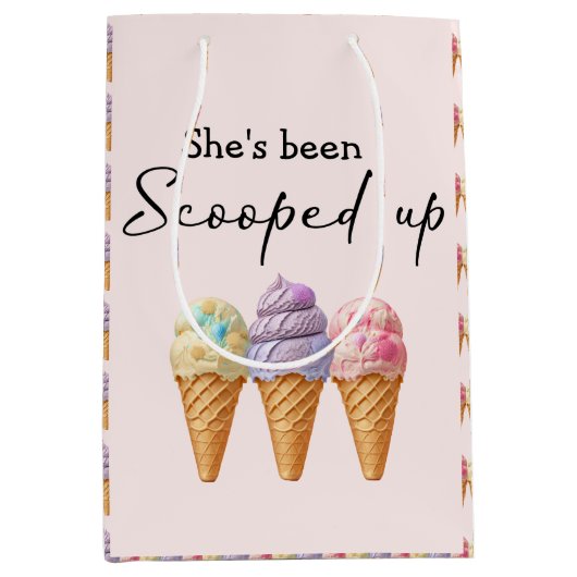 Ice Cream Summer Opgeschept Vrijgezellenfeest guns Medium Cadeauzakje (Voorkant)