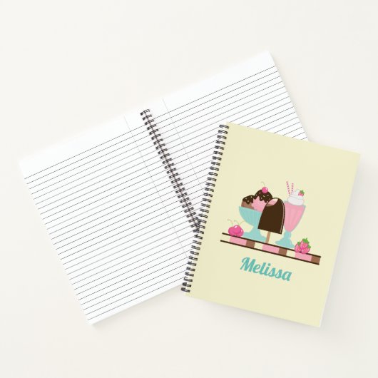 Ice Cream Sundae en Andere DeliciousTres Notitieboek (Binnen)