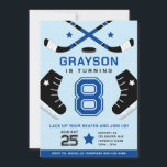 Ice Hockey Kids Verjaardagsfeestje Blauwe Uitnodig Kaart<br><div class="desc">Zet je schaatsen omhoog en plan een ijshockeyverjaardagsfeestje! Dit ontwerp is voorzien van ijshockeysticks,  schaatsen en puck. Bewerk dit ontwerp zodat het past bij de kleuren van je team.</div>