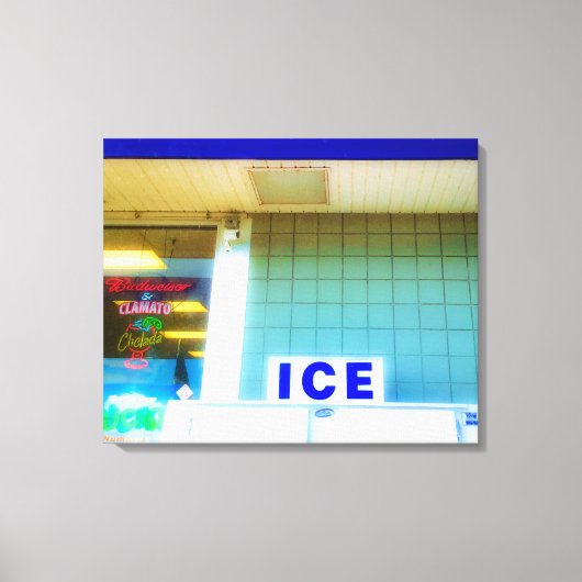 Ice Ice... Canvas Afdruk (Voorkant)