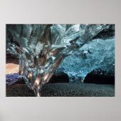 Ice Stalactite in een ijskolf Poster (Voorkant)