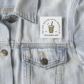 Iced matcha latte lovers club vierkante button 5,1 cm (In situ)