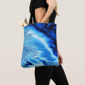 Iced Winter Tree in Cobalt Blue Sky Tote Bag (Dichtbij)