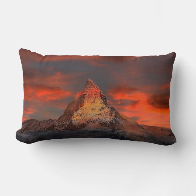Iconisch alpiene bergmatterhorn op zonsondergang kussen (Voorkant)