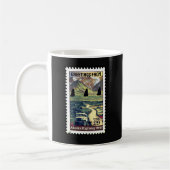 Iconische Alaska Highway Retro Stamp Coffee Mok (Links)