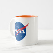 Iconische NASA lanceren Oranje Trim Keramische Mok (Voorkant links)