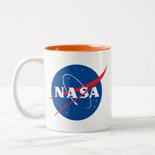 Iconische NASA lanceren Oranje Trim Keramische Mok (Links)