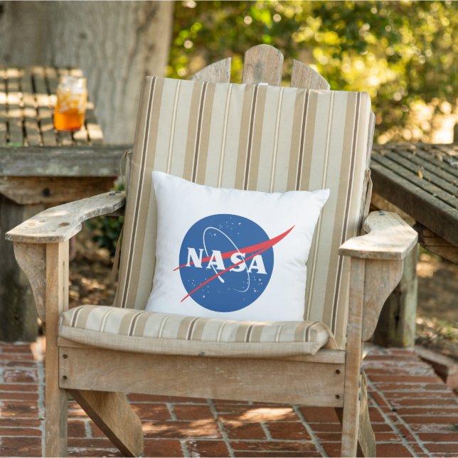 Iconische NASA Rocket White 16 "x 16" Gooi Buitenkussen (Stoel)