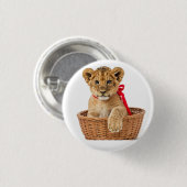 Icoon: leeuwenwelp in een mand ronde button 3,2 cm (Voorkant /achterkant)