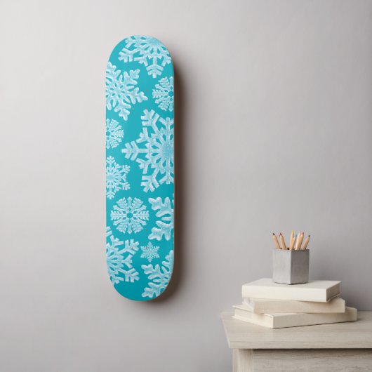 Icy Aqua Blauwgroen Bevroren Wintersnowflakes Kers Persoonlijk Skateboard (Muurkunst)
