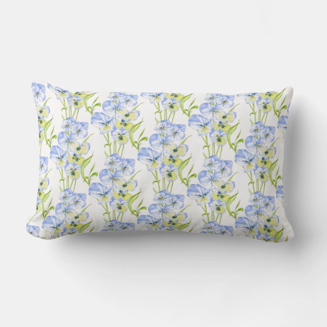 Icy Blue Pansies op een Lumbar Pillow Kussen (Voorkant)
