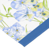 Icy Blue Pansies op een tabeluitvoerder Medium Tafelloper (Hoek)