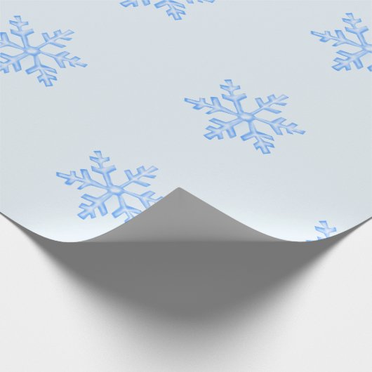 Icy Blue Snowflake Pattern on Pale Blue Background Cadeaupapier (Hoek)